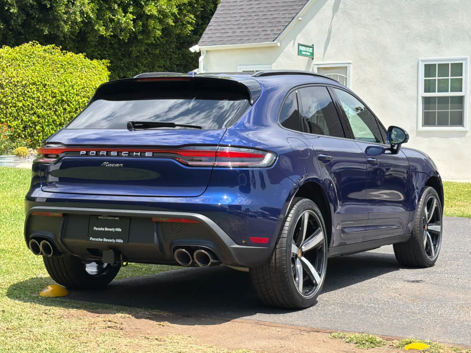 New 2026 Porsche Macan AWD/4WD image 8