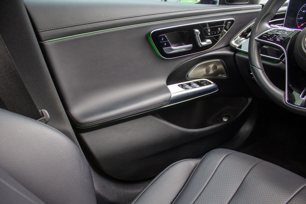 Used 2024 Mercedes-Benz E 350 4MATIC Sedan image 19