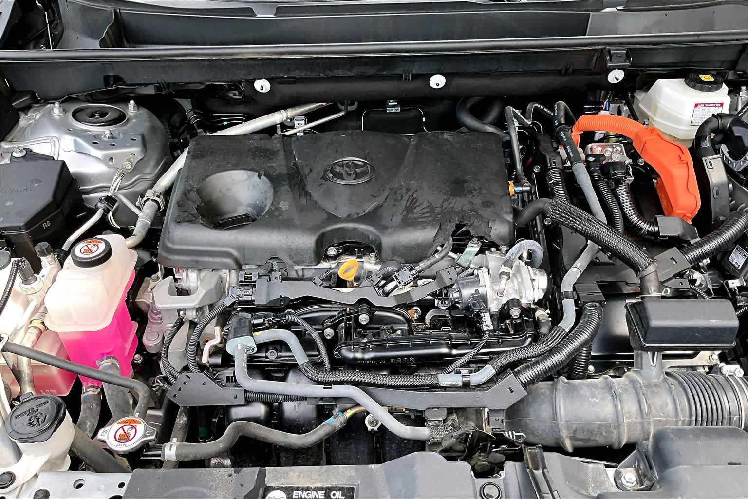 Certified 2025 Toyota RAV4 LE AWD/4WD image 32