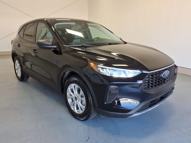 Used 2025 Ford Escape Active w/ Tech Pack #1 FWD image 1