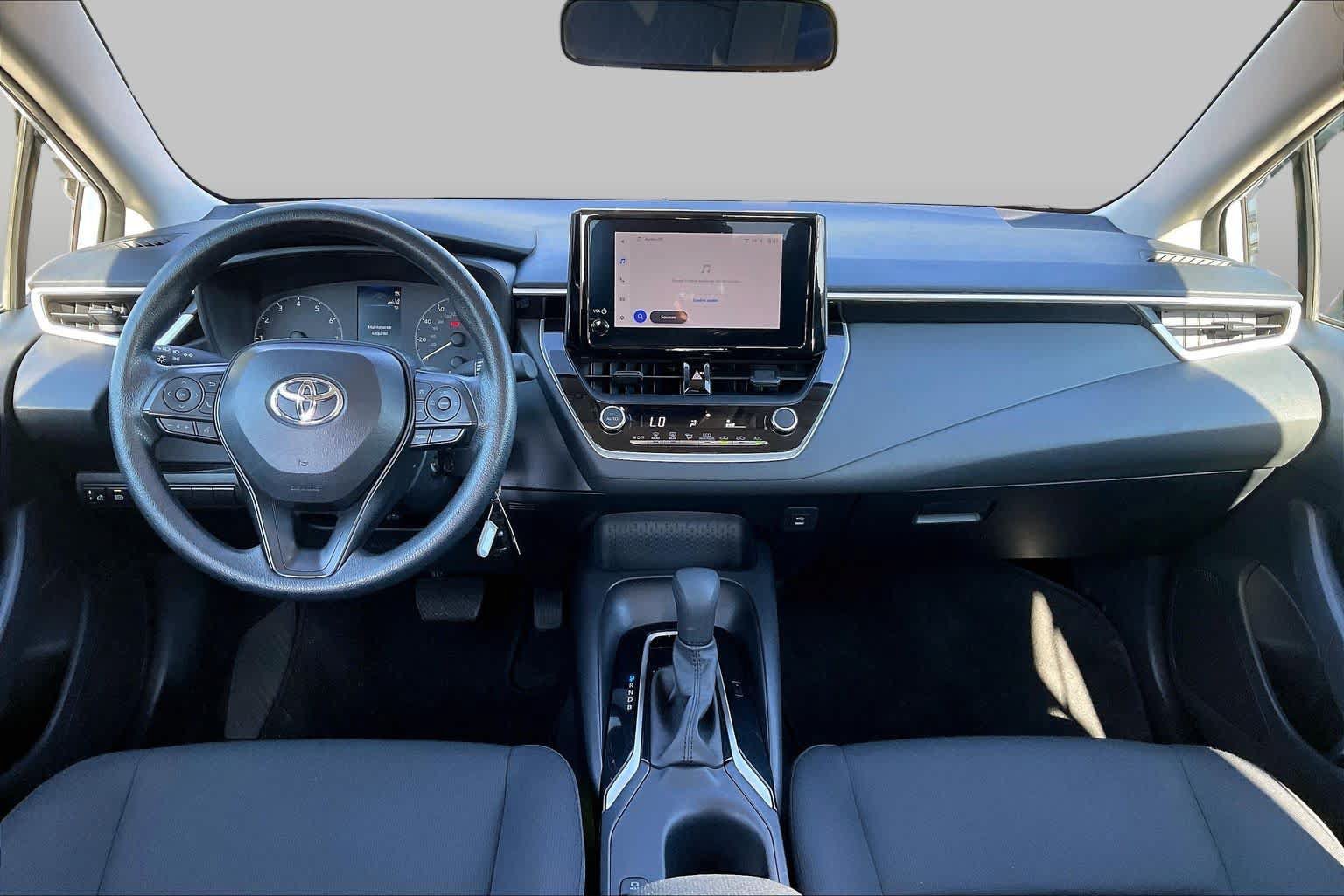 Used 2025 Toyota Corolla LE FWD image 15