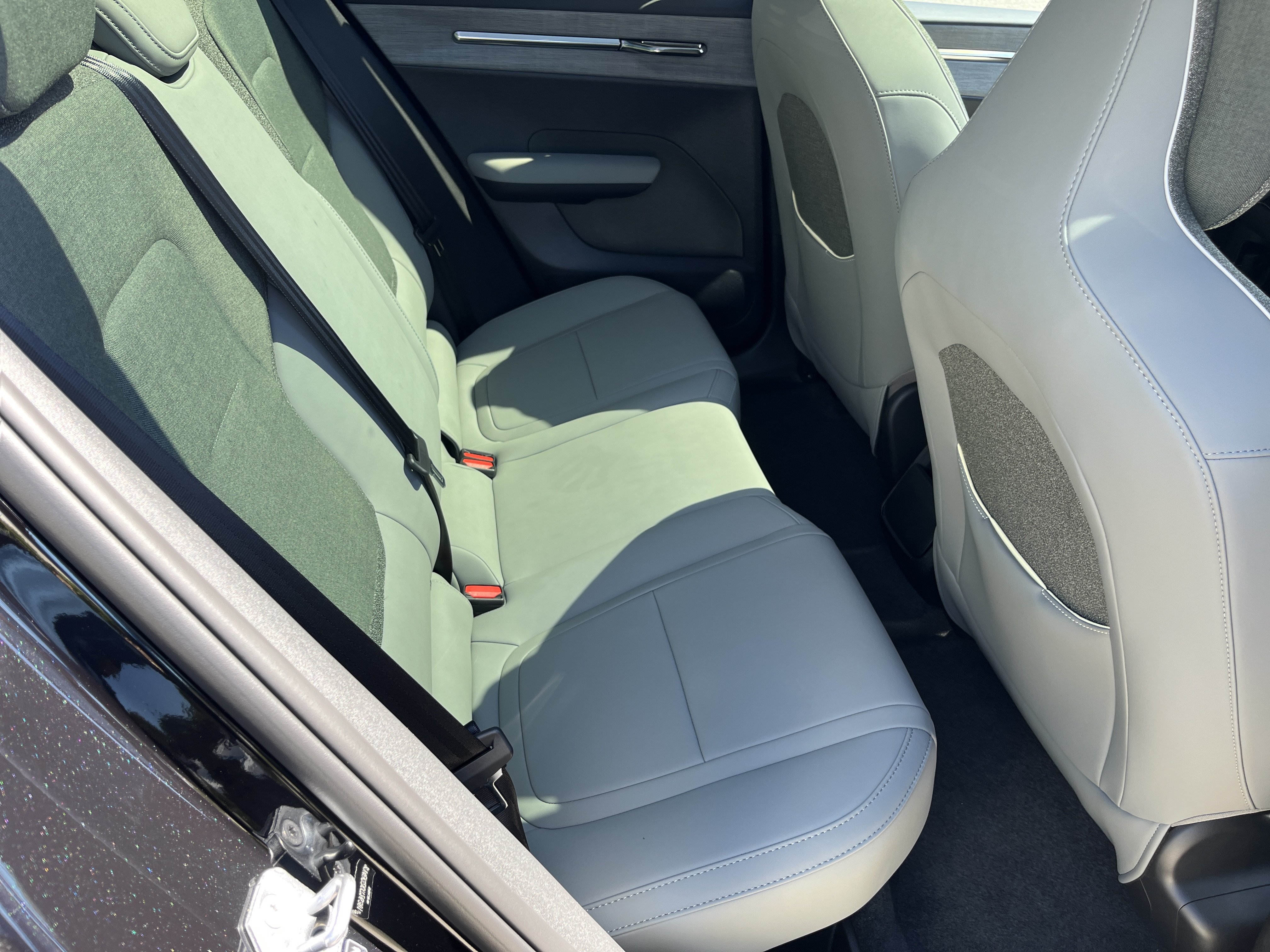New 2026 Volvo EX30 Plus w/ Protection Package Premier AWD/4WD image 10