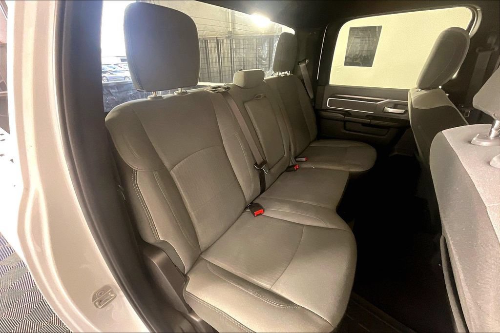 Used 2021 RAM 2500 Big Horn w/ Level 1 Equipment Group AWD/4WD image 34