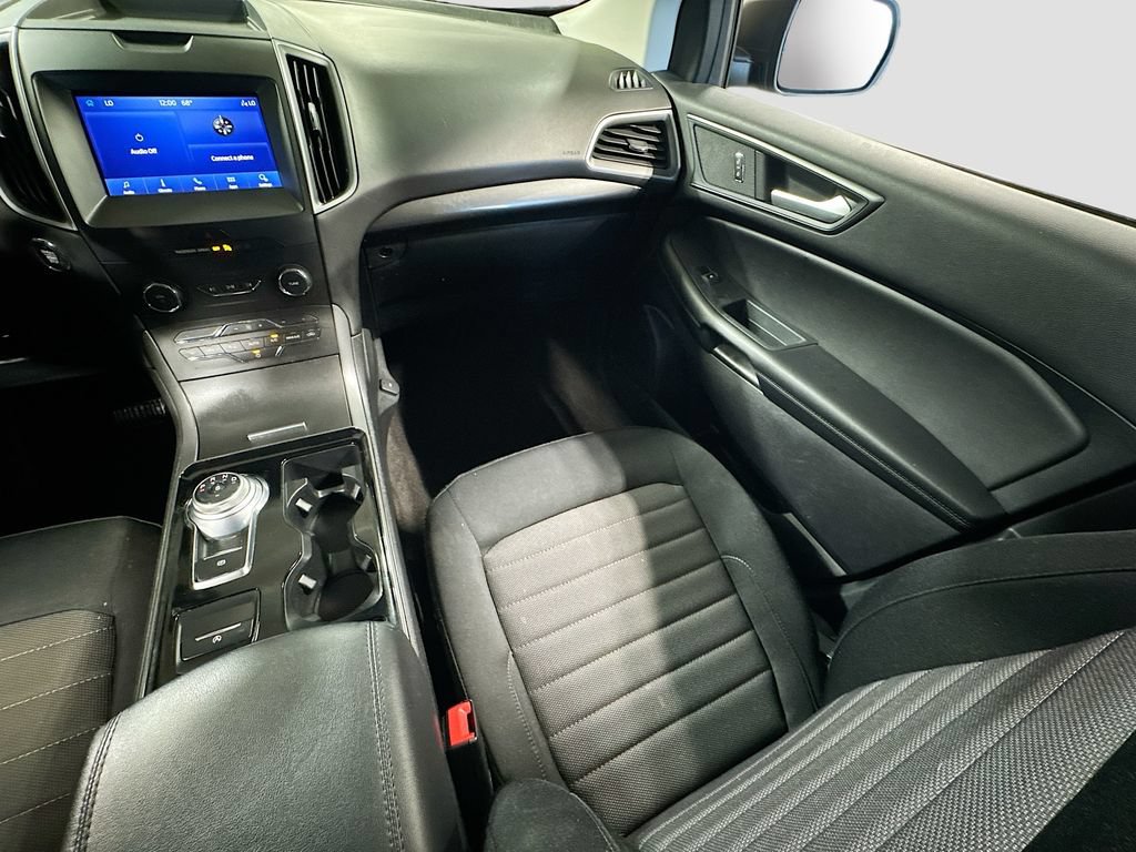Used 2020 Ford Edge SE FWD image 13