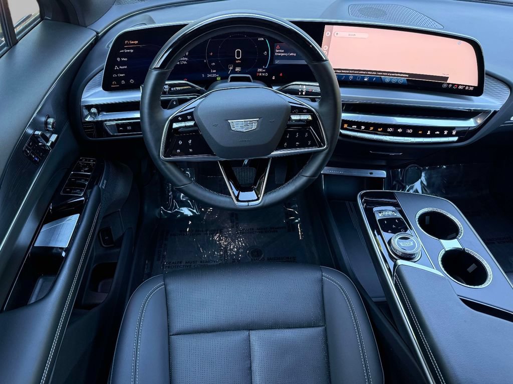 Used 2024 Cadillac Lyriq Luxury AWD/4WD image 4
