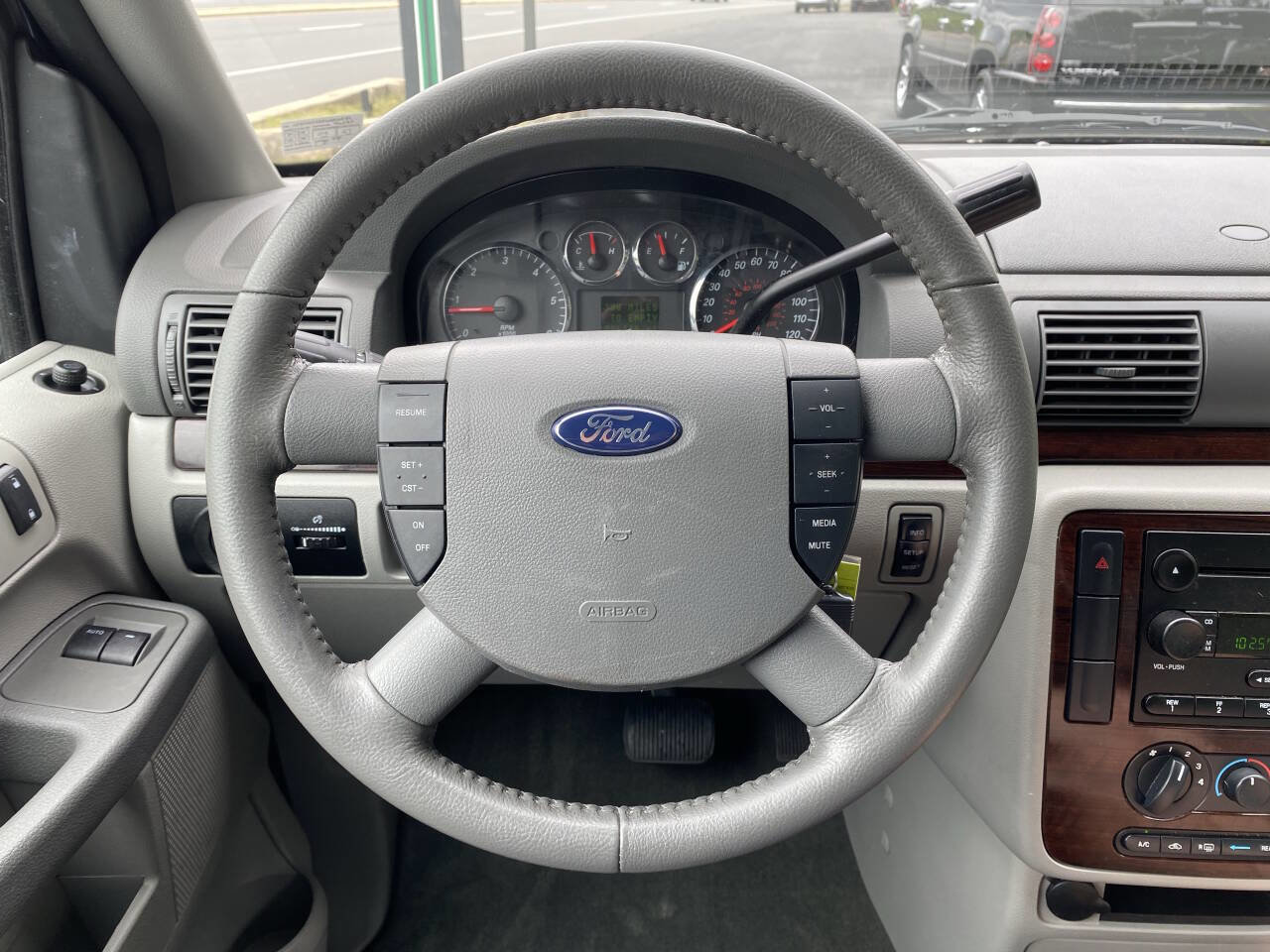 Used 2006 Ford Freestar SEL FWD image 19