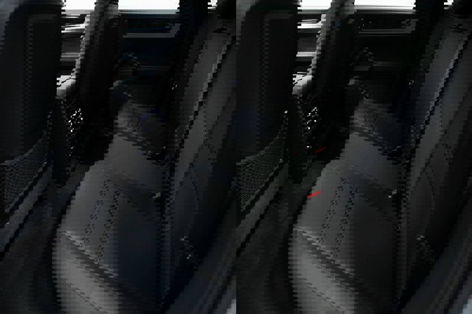 Certified 2025 Porsche Cayenne S image 29