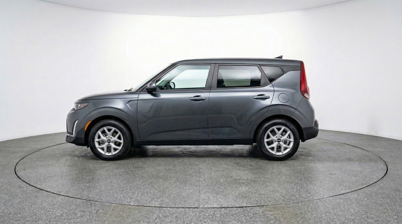 Used 2025 Kia Soul LX w/ LX Technology Package image 5