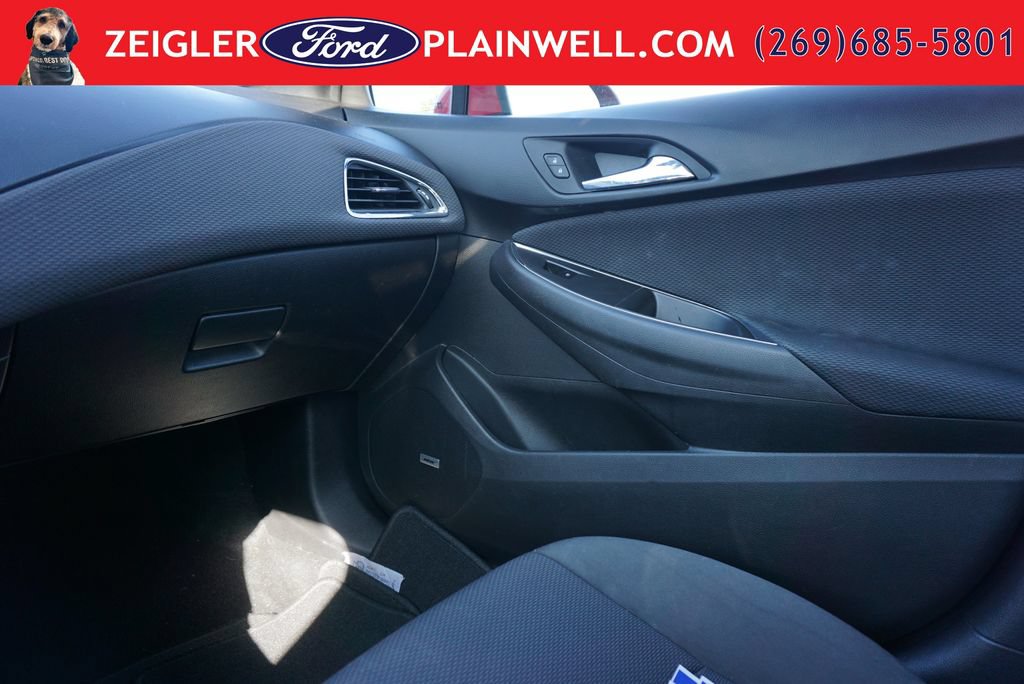Used 2016 Chevrolet Cruze LT w/ Sun And Sound Package FWD image 30