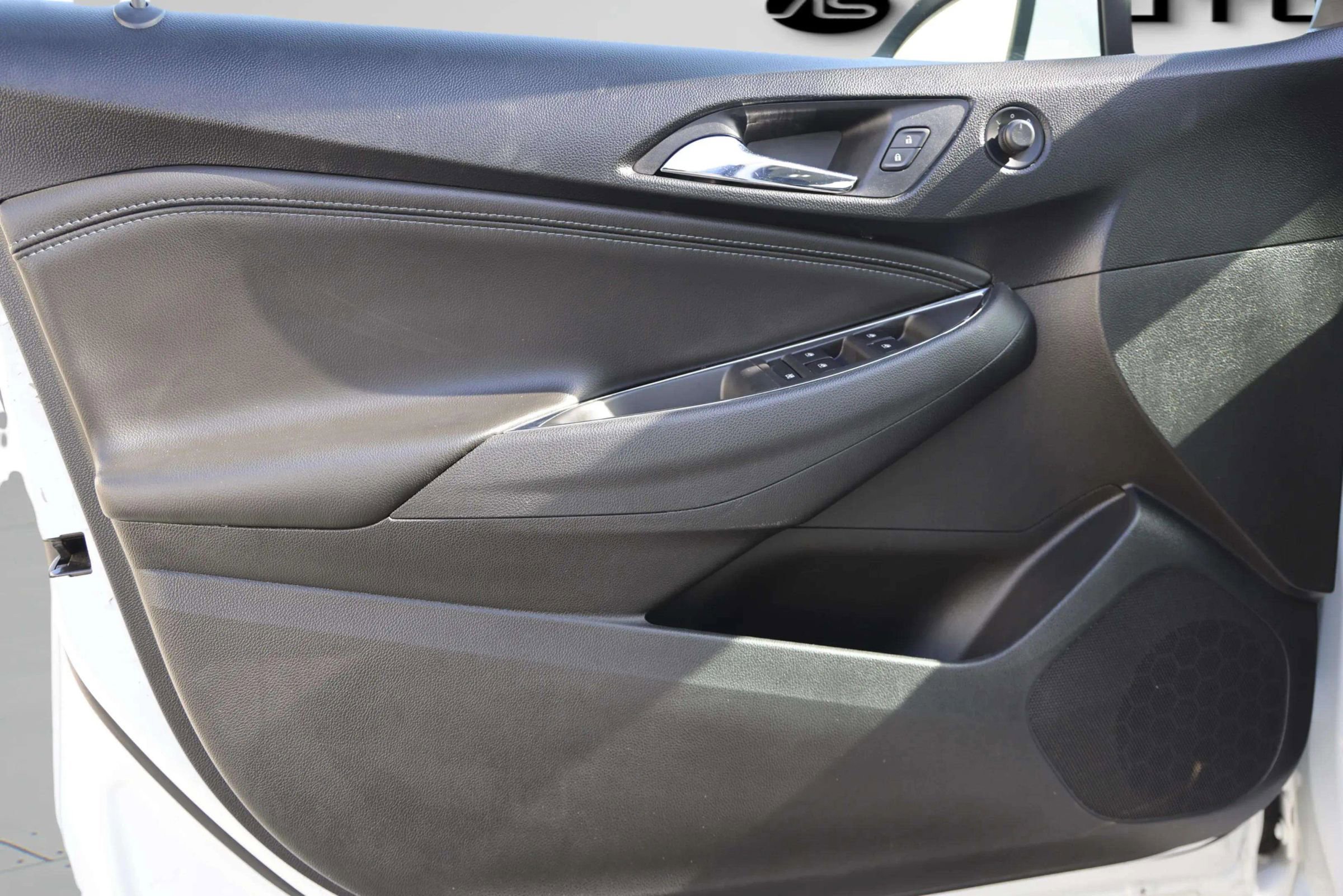 Used 2017 Chevrolet Cruze Premier image 14