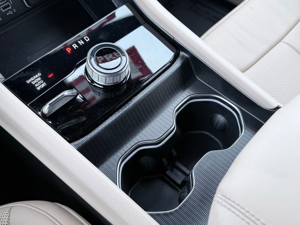 Used 2024 Jeep Grand Cherokee Limited w/ Luxury Tech Group II image 18