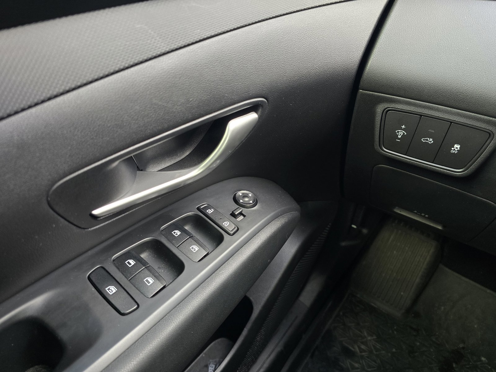 Used 2024 Hyundai Santa Cruz SEL w/ Activity Package image 24