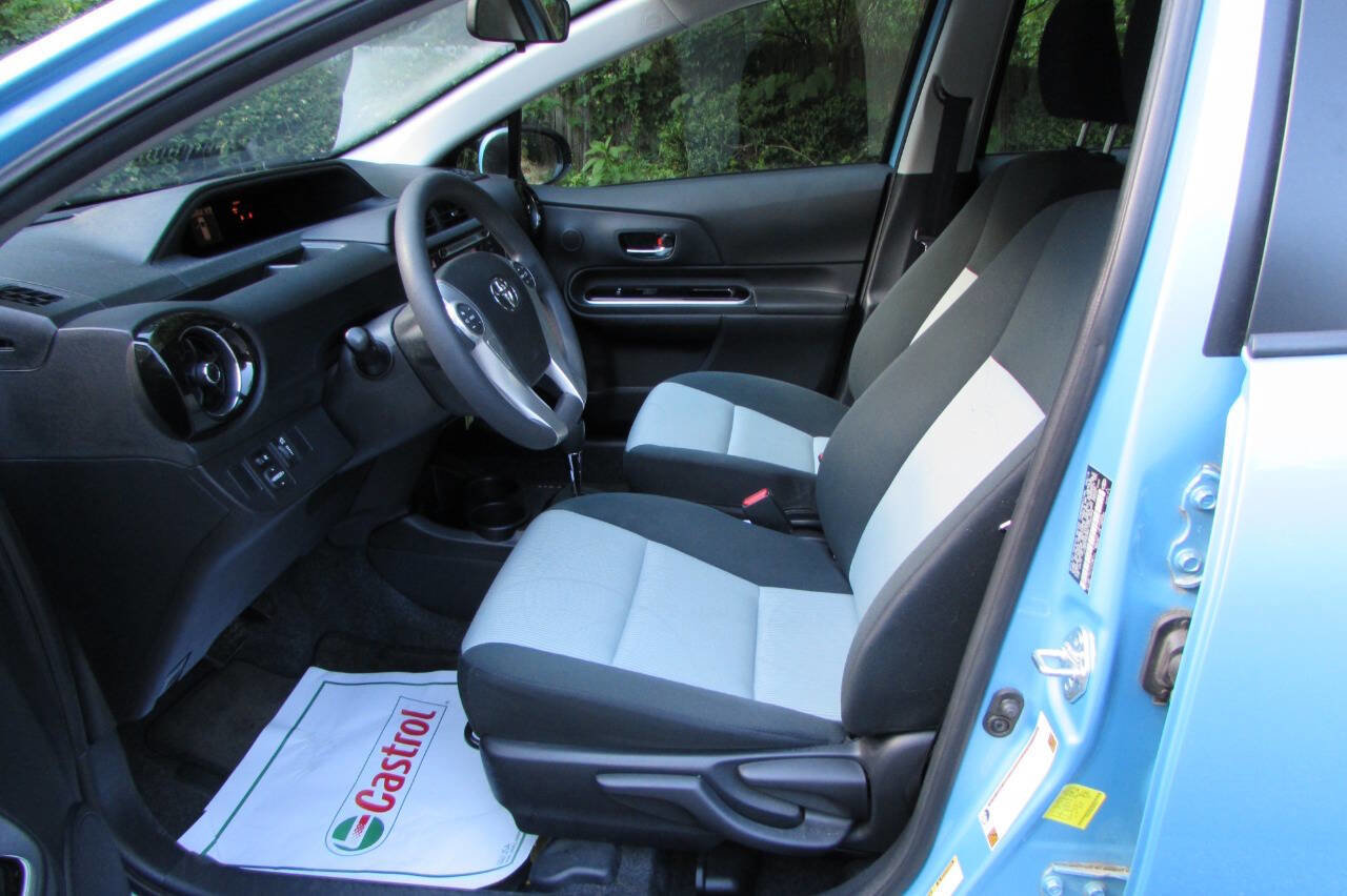 Used 2015 Toyota Prius C Two image 24