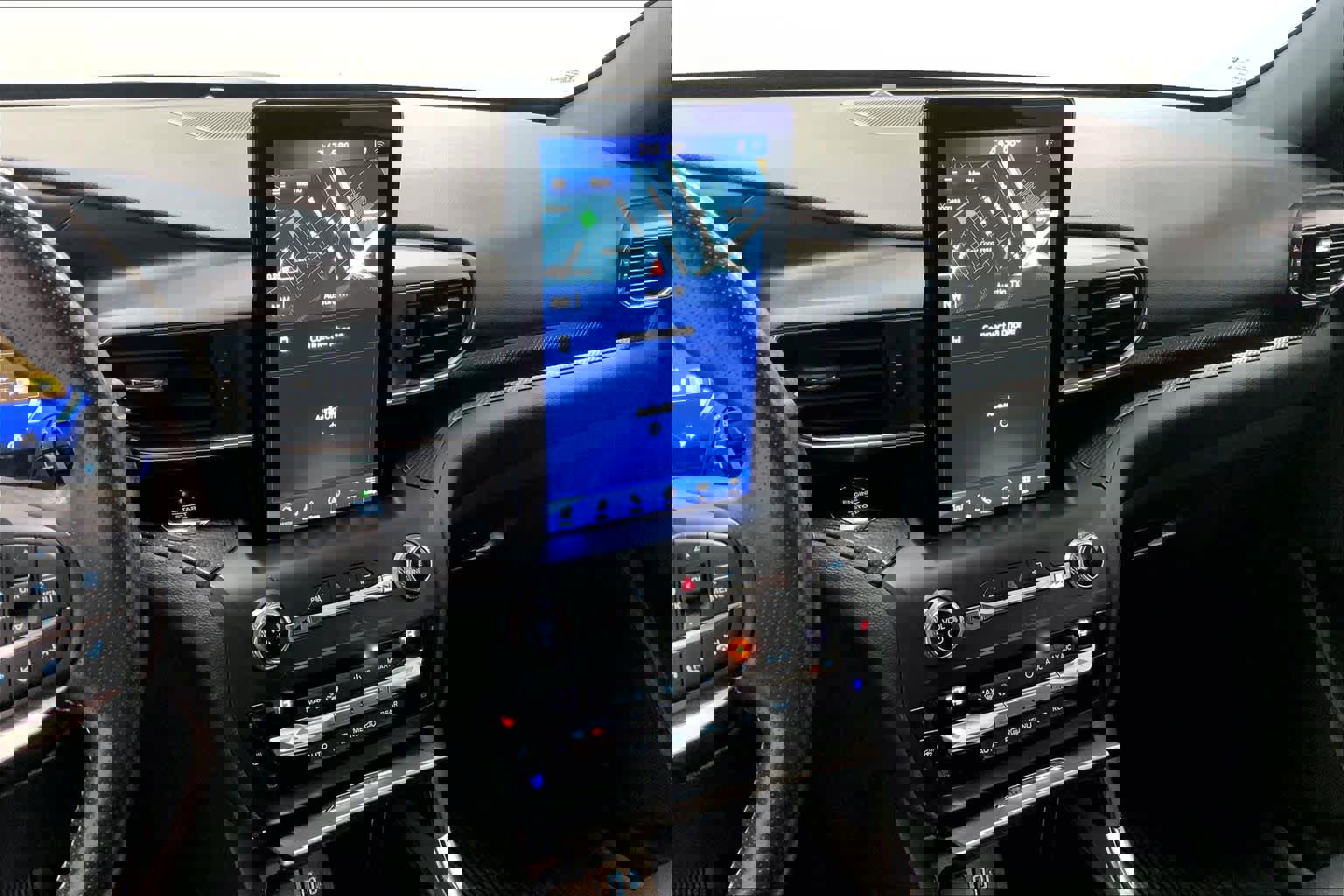 Used 2020 Ford Explorer ST w/ Premium Technology Package image 5