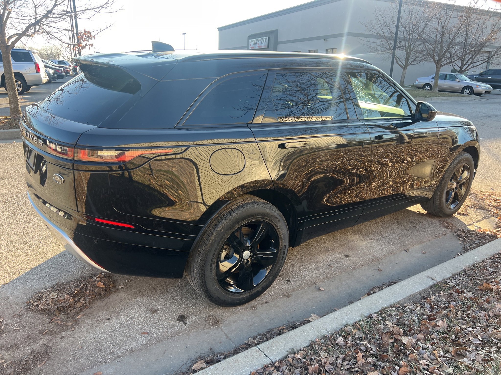 Used 2022 Land Rover Range Rover Velar S image 5