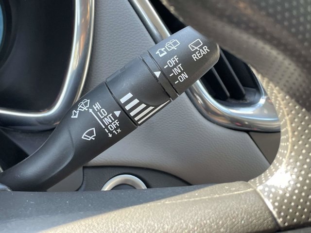 Used 2019 Chevrolet Equinox LS FWD image 27
