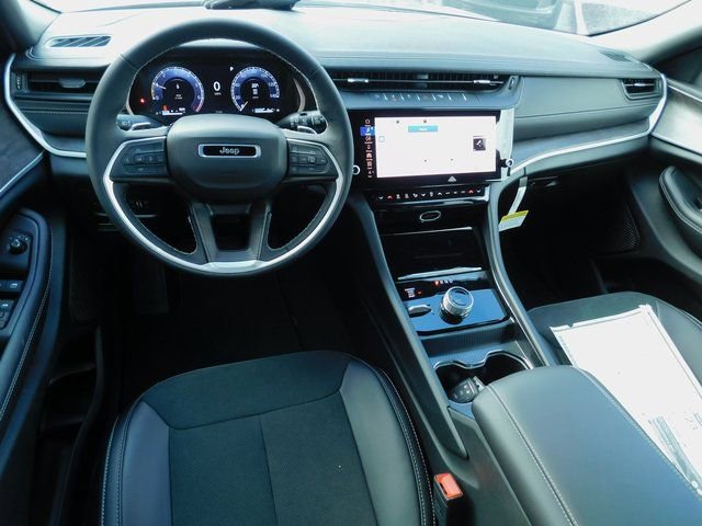 New 2026 Jeep Grand Cherokee Altitude AWD/4WD image 13