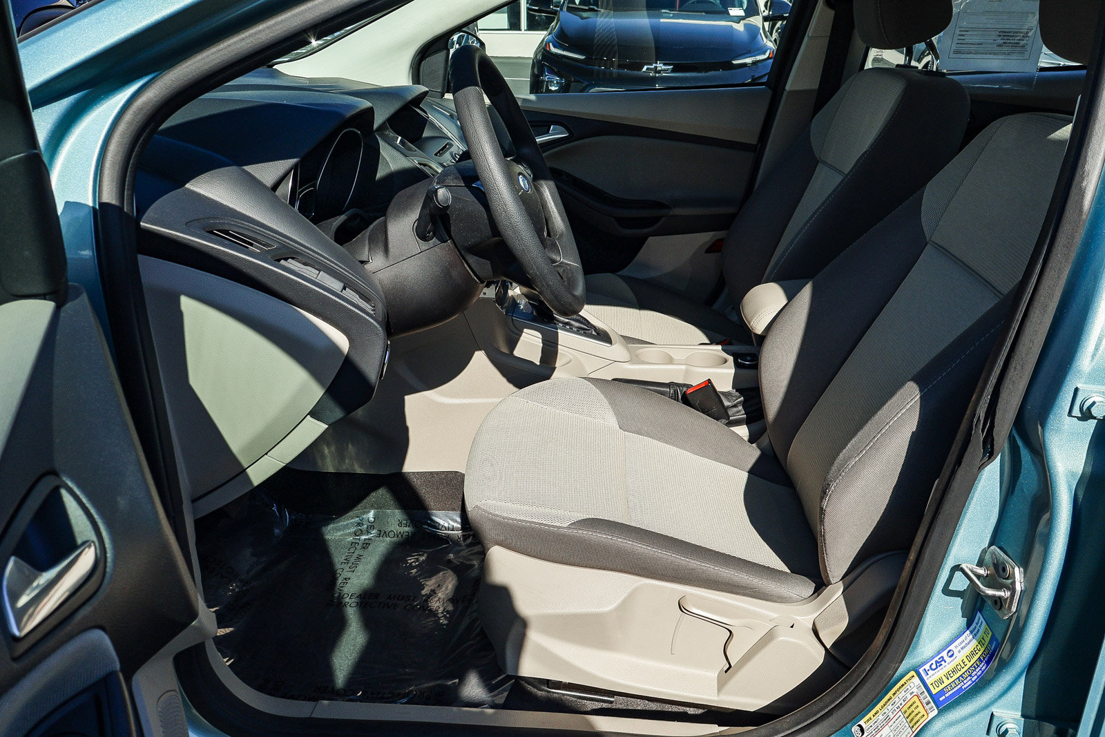 Used 2012 Ford Focus SE image 2