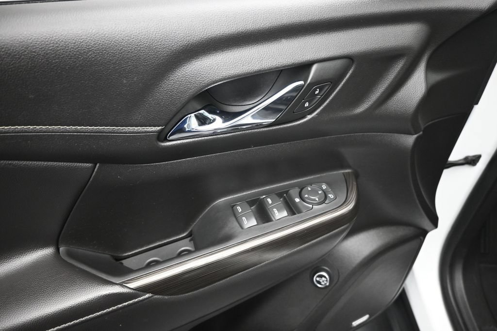 Used 2023 GMC Acadia SLT FWD image 11