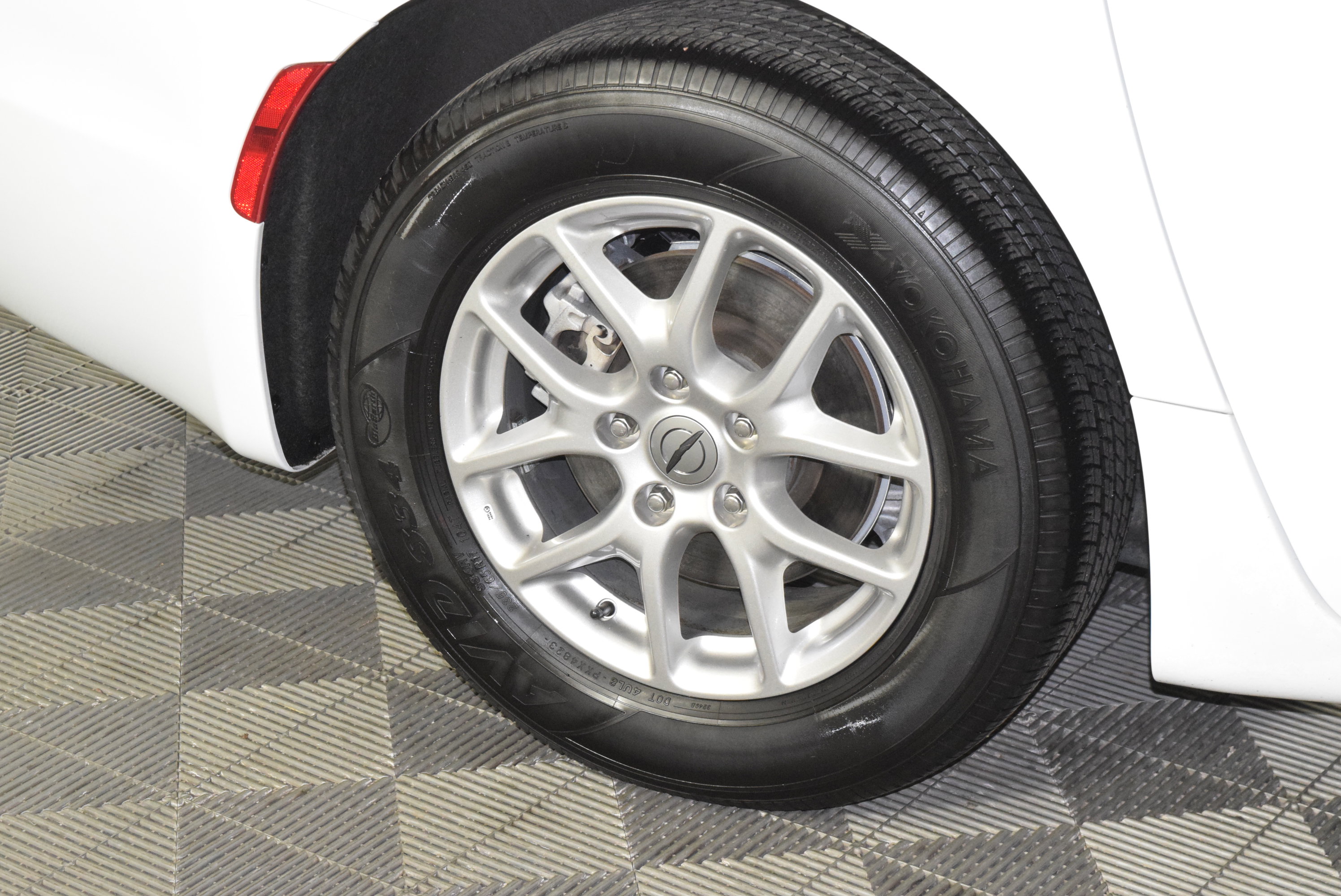 Used 2024 Chrysler Pacifica Touring-L image 44