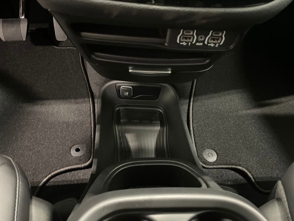 New 2025 Chrysler Pacifica Select image 18