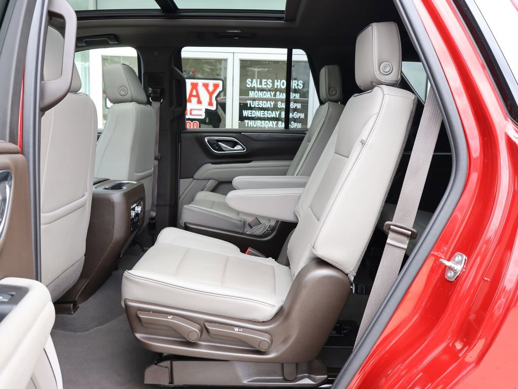 Used 2023 GMC Yukon SLT w/ SLT Premium Package AWD/4WD image 27