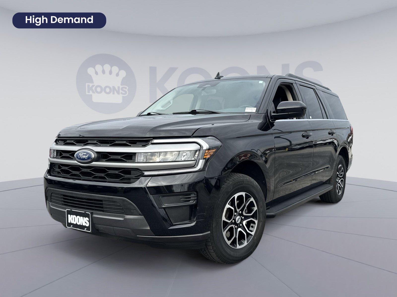 Used 2024 Ford Expedition Max XLT image 1