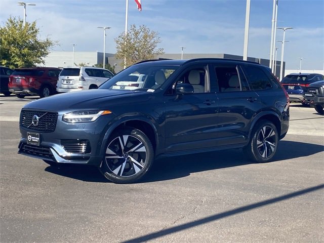 Used 2022 Volvo XC90 T8 R-Design w/ Advanced Package image 2