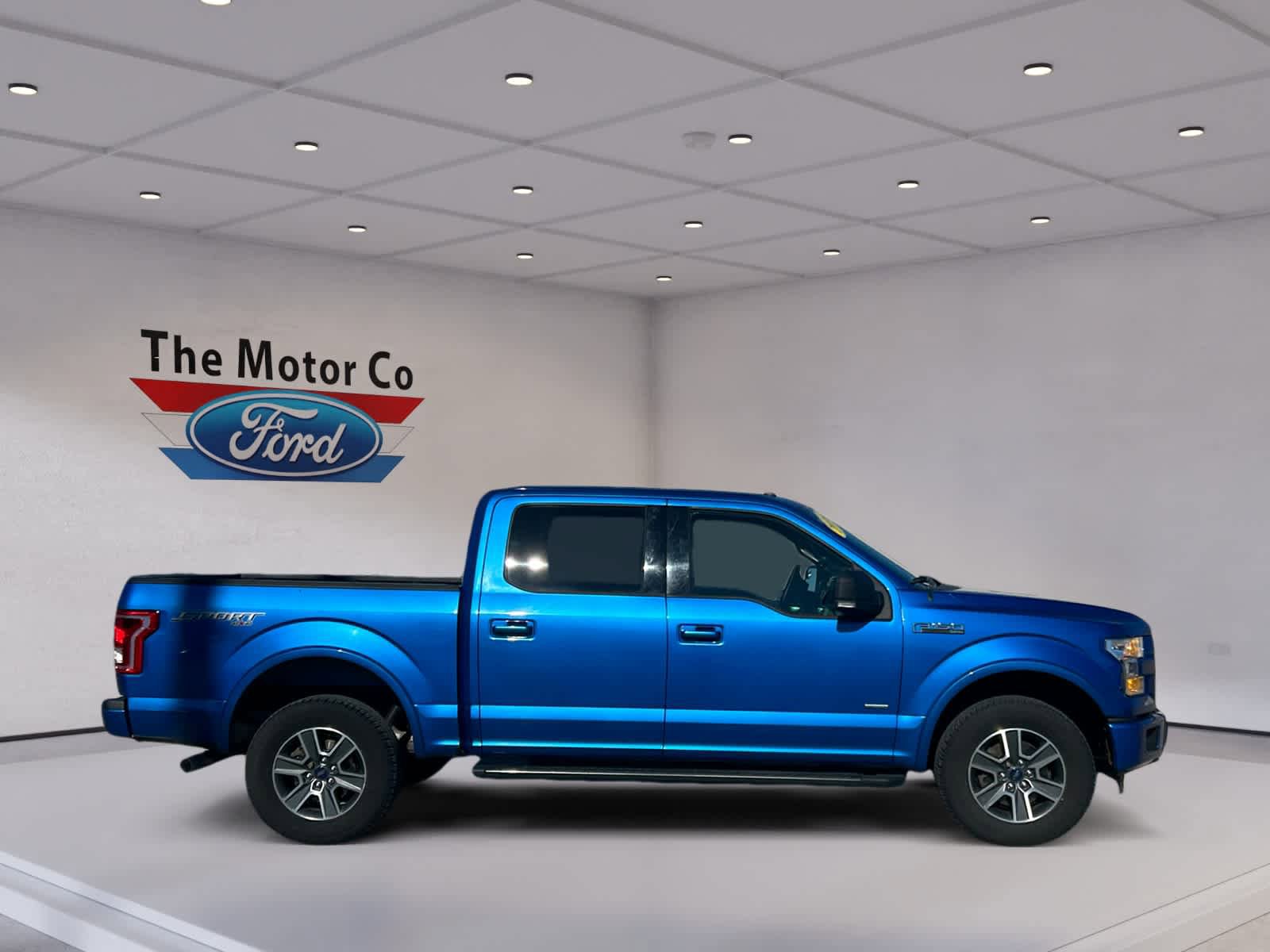 Used 2016 Ford F150 XLT w/ Equipment Group 302A Luxury AWD/4WD image 4