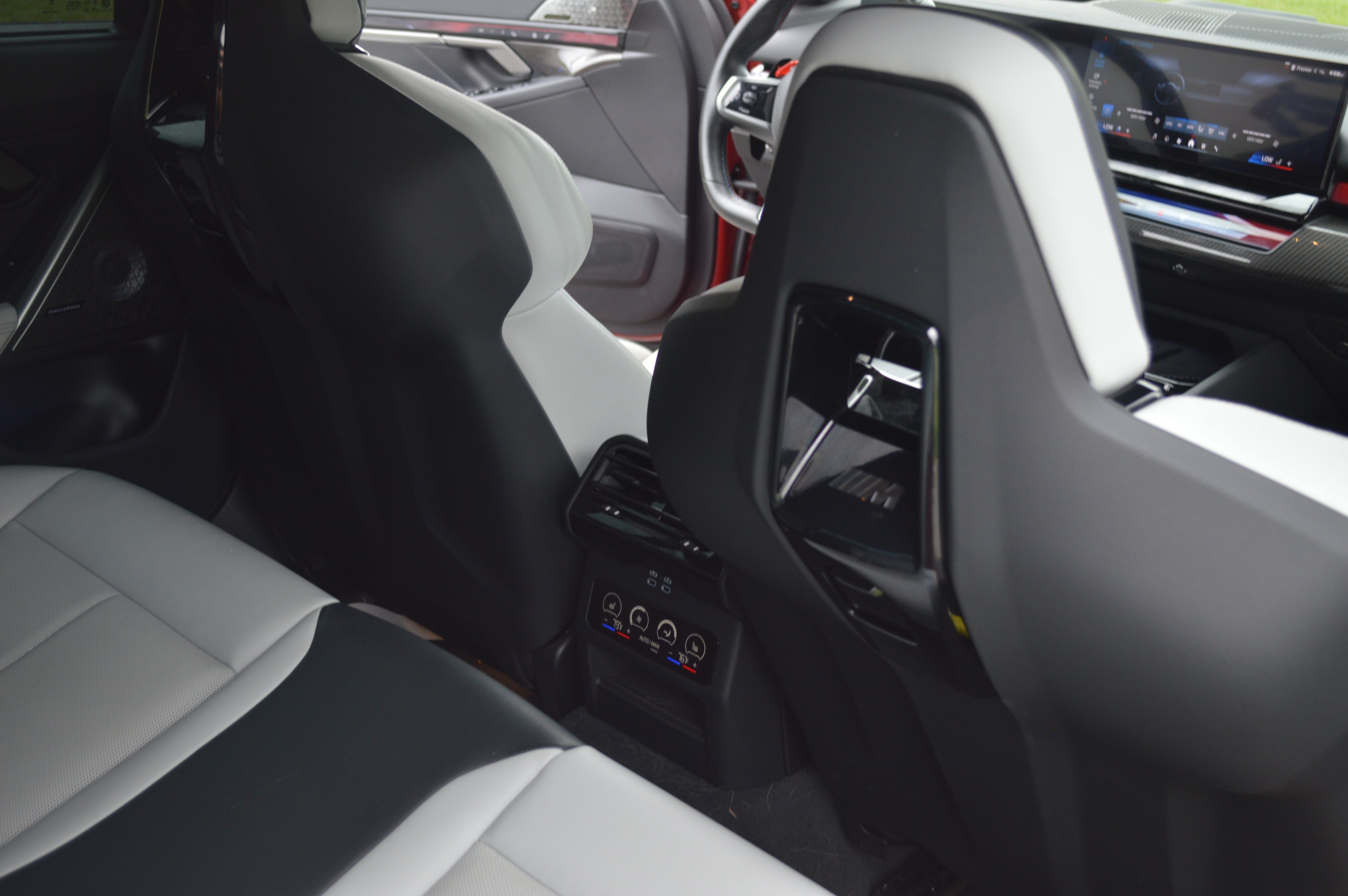 Used 2025 BMW M5 AWD/4WD image 38