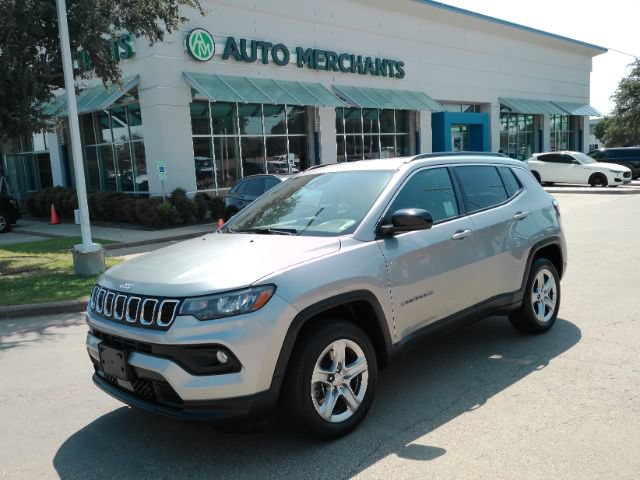 Used 2023 Jeep Compass Latitude AWD/4WD image 1