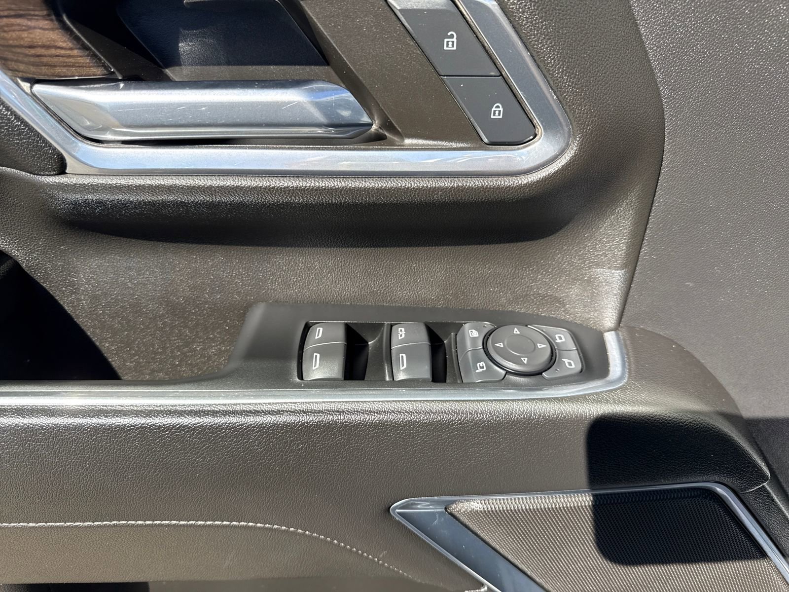 Used 2024 Chevrolet Silverado 3500 LT w/ Convenience Package image 11