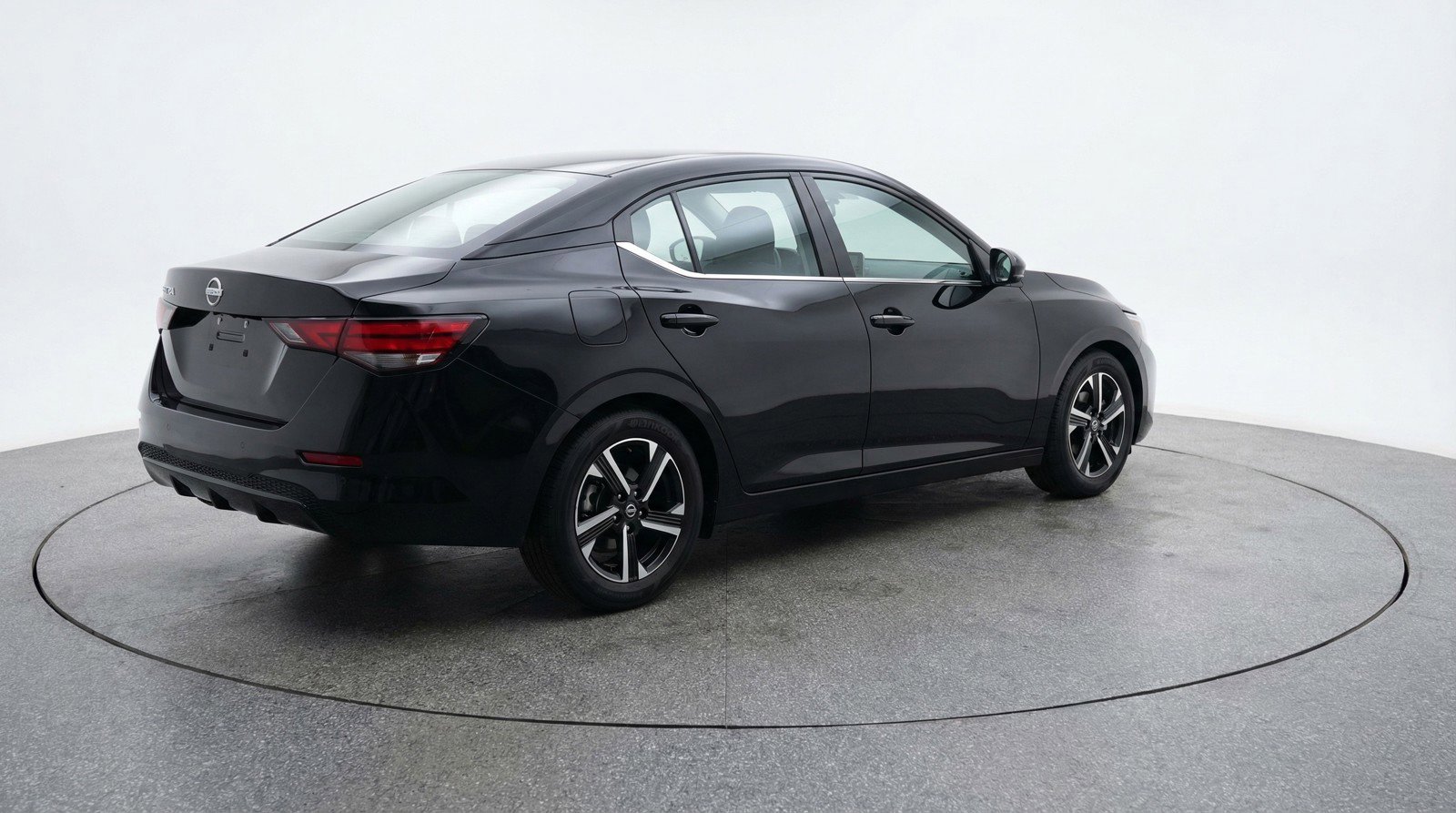Used 2025 Nissan Sentra SV FWD image 9