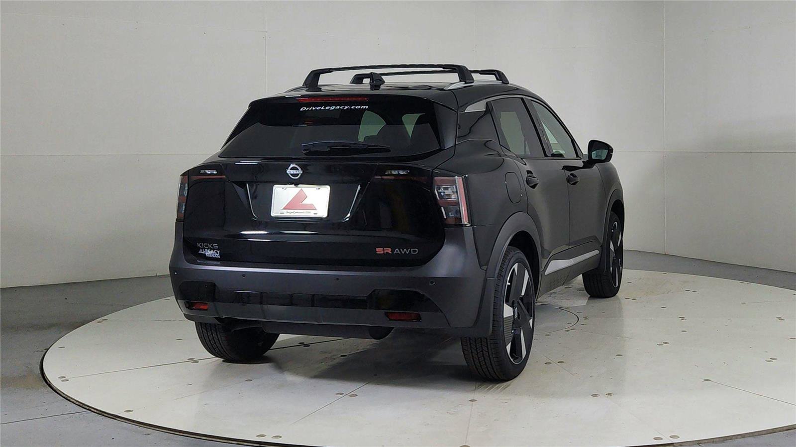 New 2026 Nissan Kicks SR w/ Cold Weather Package image 6