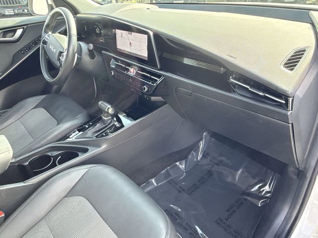 Used 2023 Kia Niro EX FWD image 28