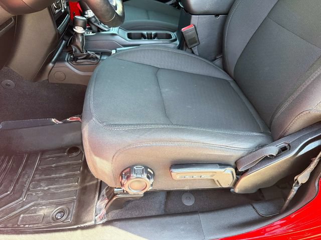 Used 2021 Jeep Wrangler Unlimited Sahara w/ Uconnect 4C Nav & Sound Group AWD/4WD image 18