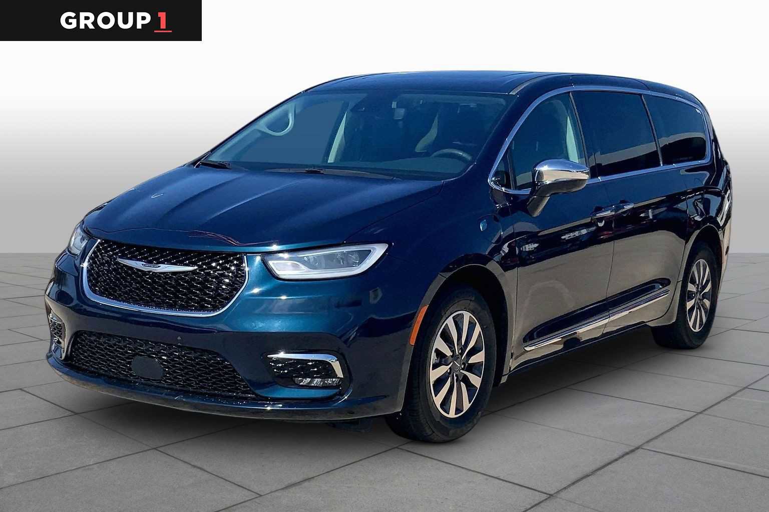 Used 2023 Chrysler Pacifica Limited