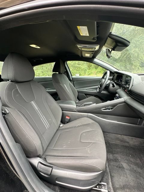 Certified 2025 Hyundai Elantra Sport FWD image 23