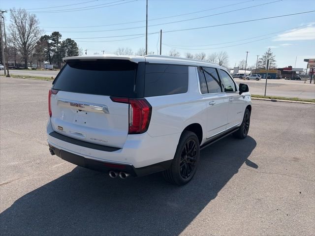 Used 2023 GMC Yukon XL Denali image 6