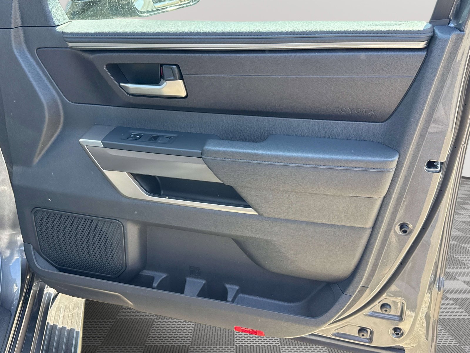 Used 2024 Toyota Sequoia SR5 w/ SR5 Premium Package AWD/4WD image 20