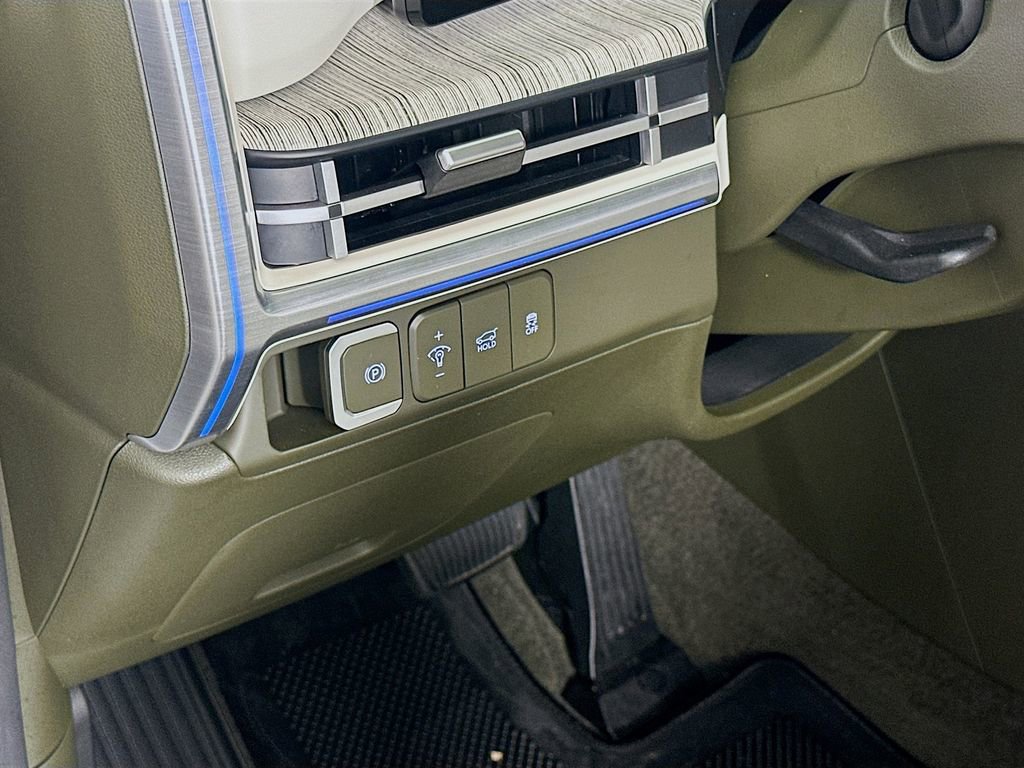 Certified 2025 Hyundai Santa Fe Calligraphy image 10