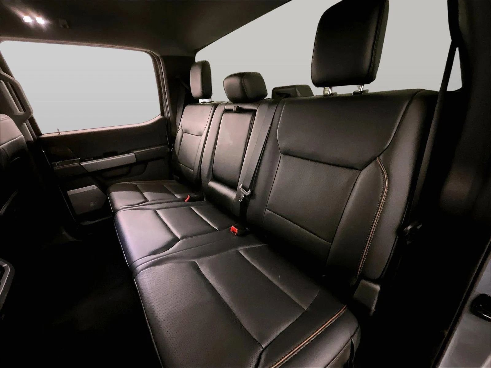 Used 2025 Ford F350 Lariat w/ Chrome Package image 25