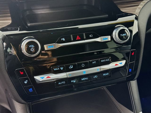 Used 2022 Ford Explorer Limited w/ Equipment Group 301A image 16