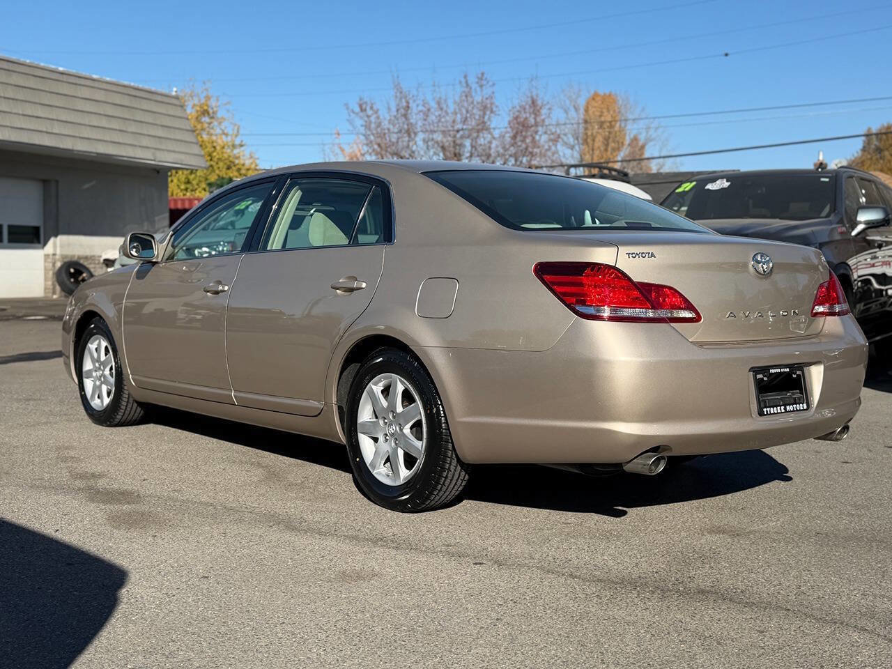 Used 2007 Toyota Avalon Limited image 9