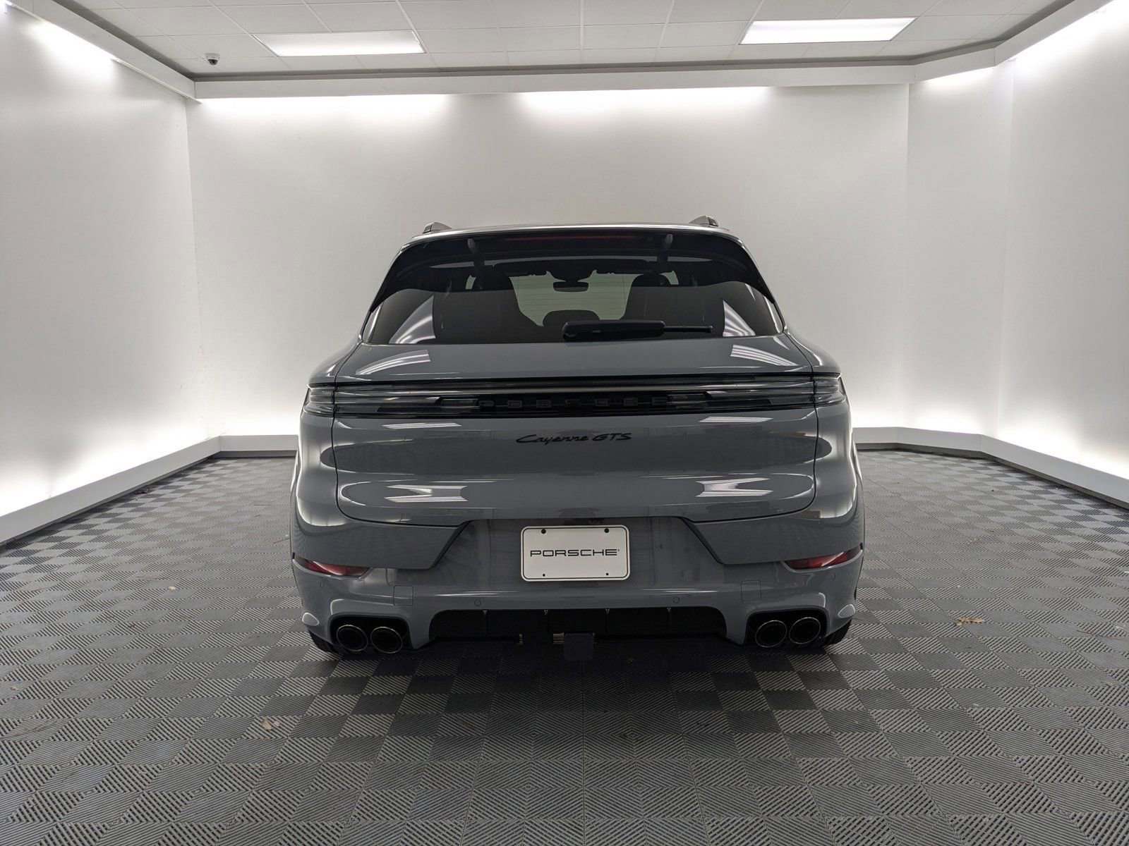 New 2026 Porsche Cayenne GTS image 10