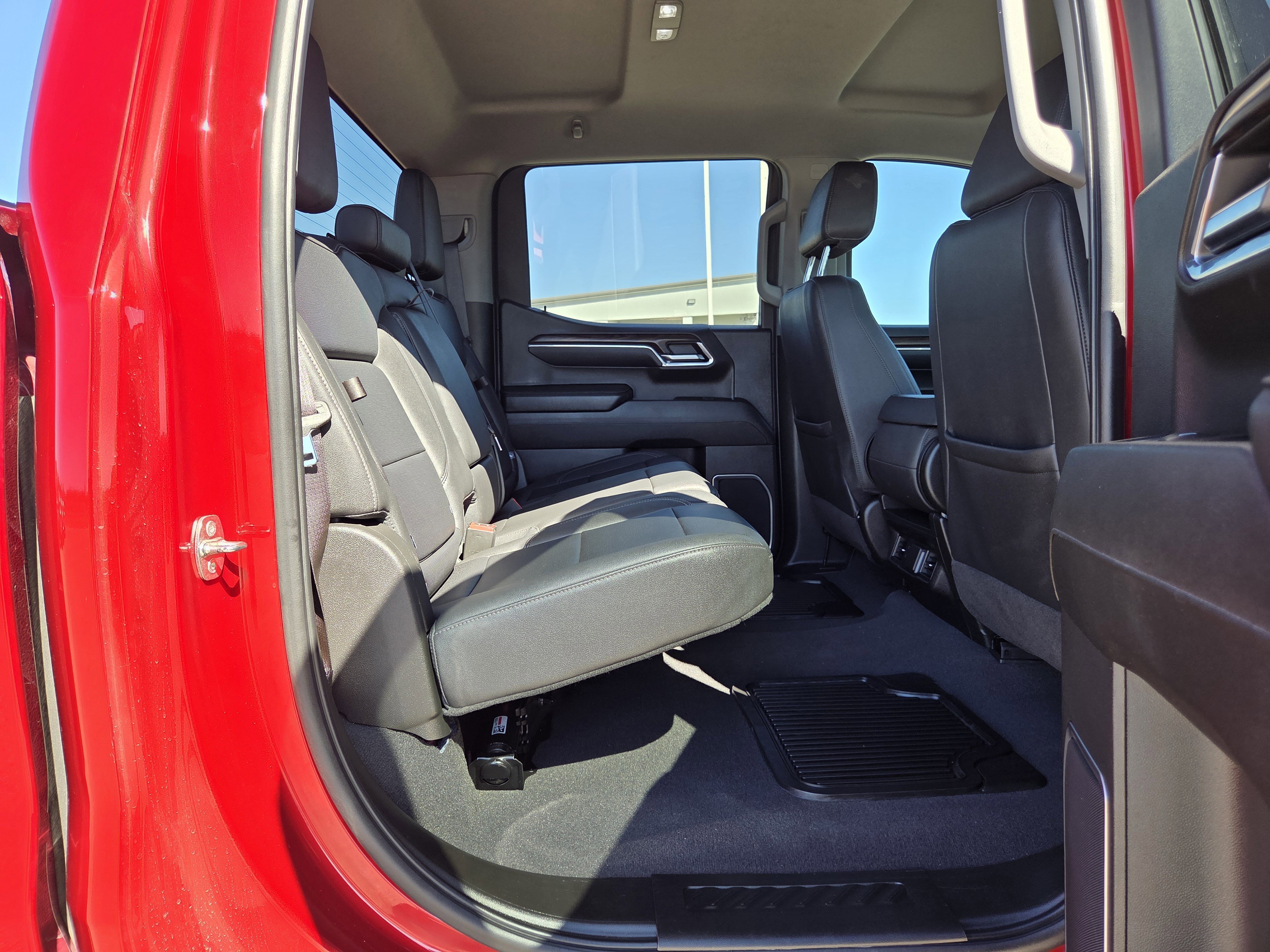 Used 2024 GMC Sierra 1500 SLT w/ X31 Off-Road Package image 19
