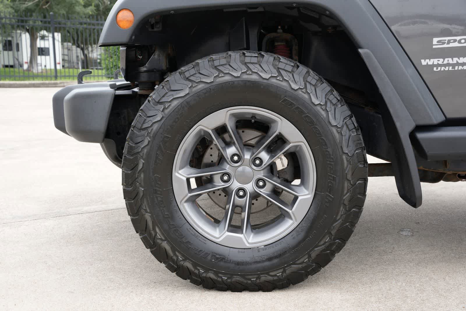 Used 2016 Jeep Wrangler Unlimited Sport w/ Quick Order Package 24S AWD/4WD image 22