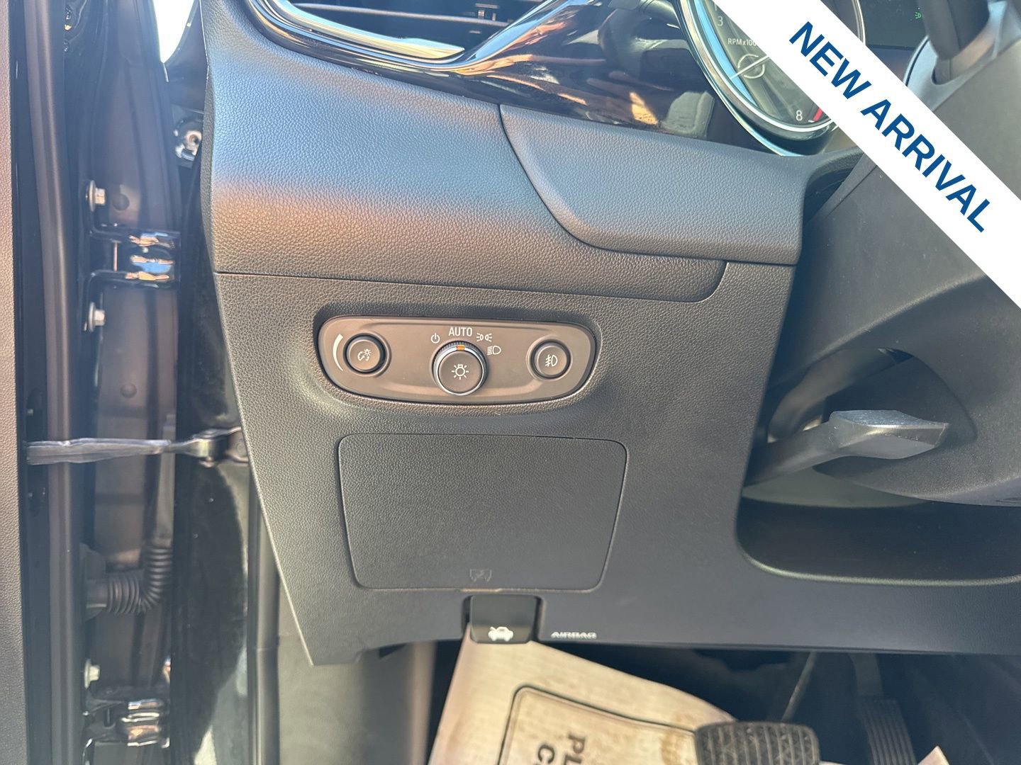Used 2021 Buick Encore GX Select AWD/4WD image 20