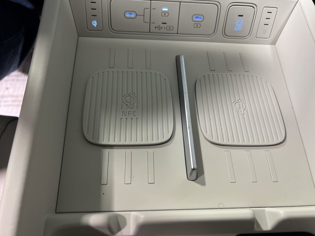 Used 2025 Hyundai Santa Fe Limited image 33