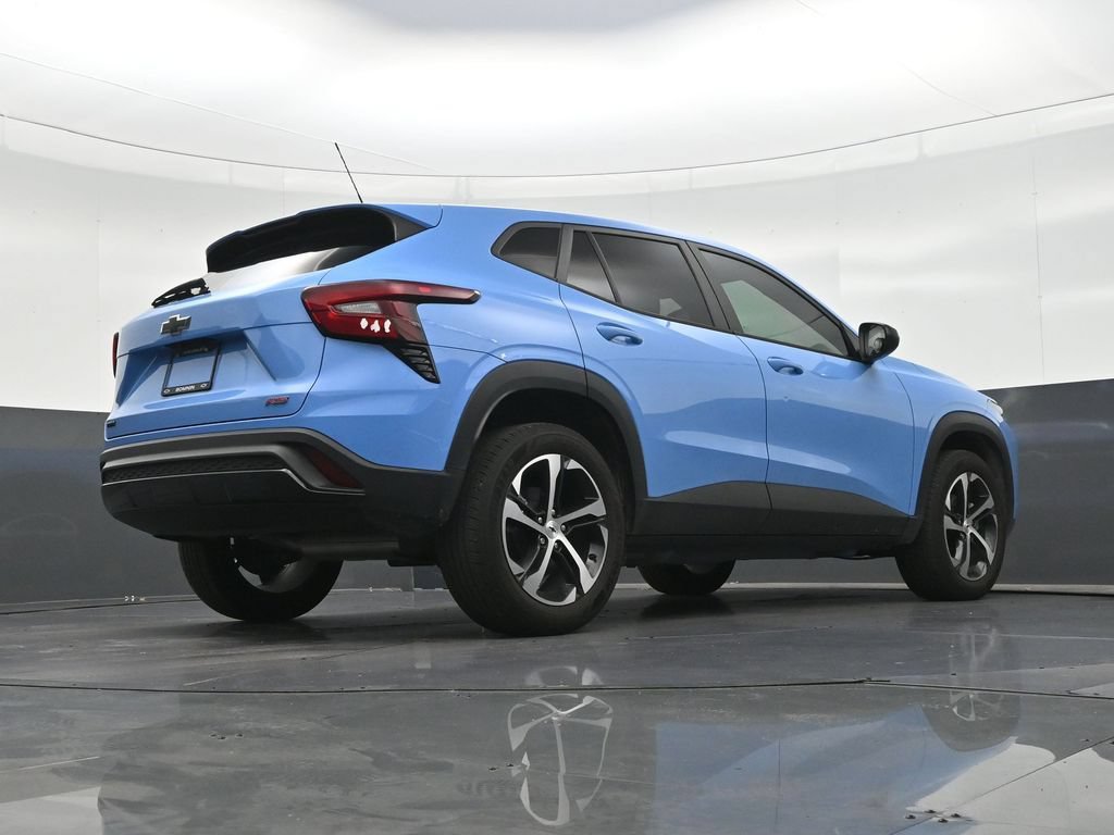 Used 2024 Chevrolet Trax RS FWD image 27